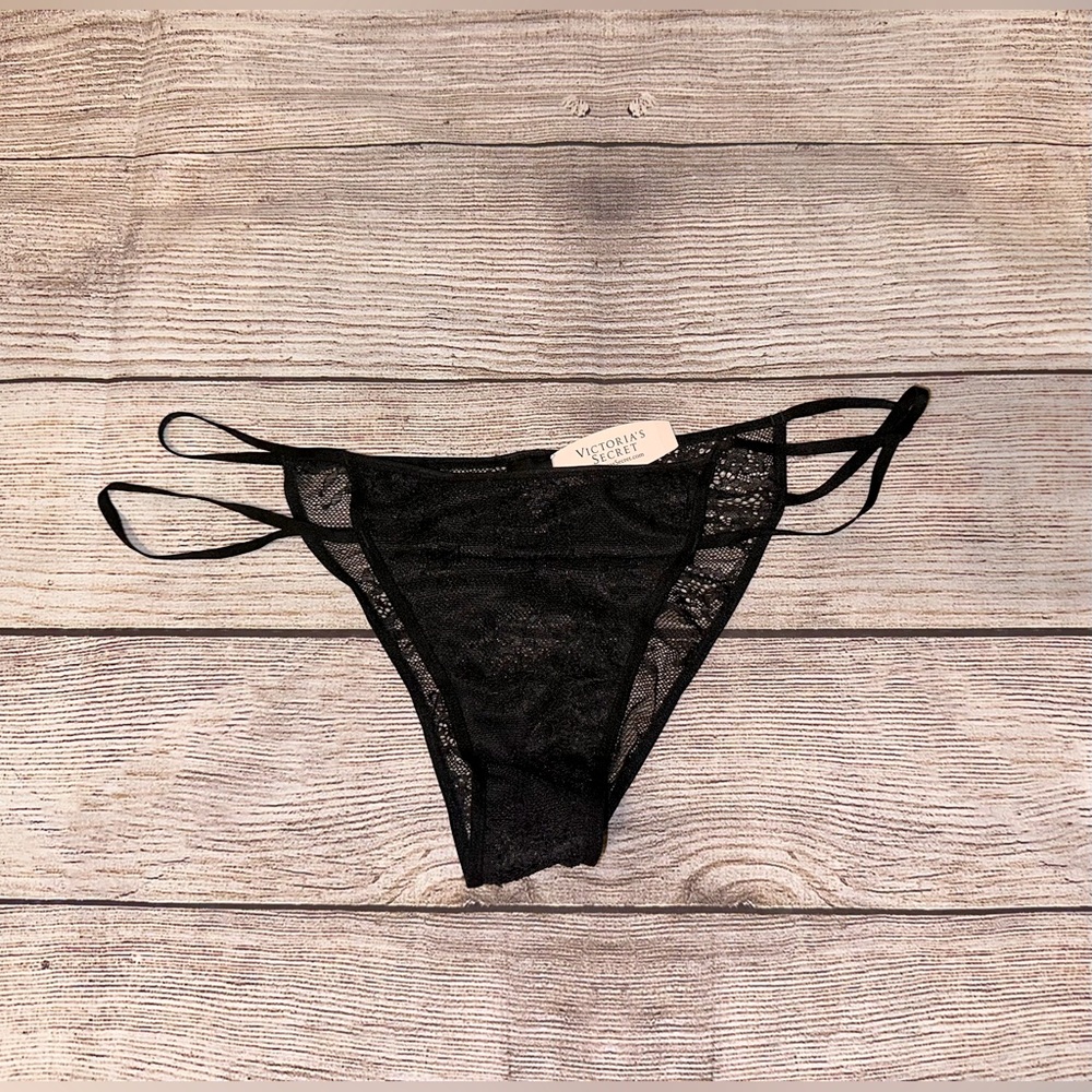 NEW Victoria’s Secret Lacy Panty, Size Medium, Black